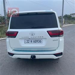 تۆیۆتا لاند کروزەر